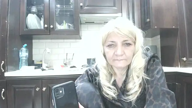 Snapshot of ButterflyBlondie chatting on 16, 6, 2026 ButterflyBlondie online show from 16, 6, 2026