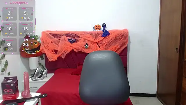 Julieta curvy69 online show from 8, 10, 2025