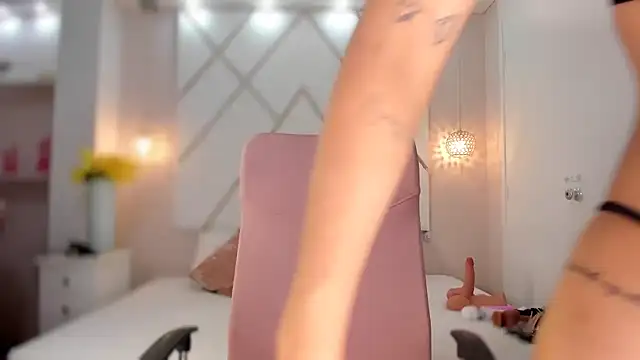 isabellashine online show from 13, 5, 2026