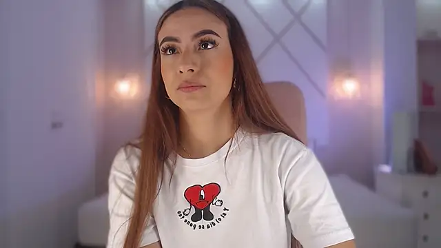 isabellashine online show from 9, 10, 2025