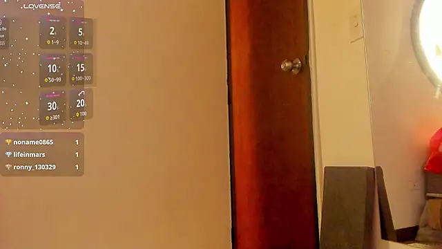 Snapshot of klariz09 chatting on 7, 11, 2025 klariz09 online show from 7, 11, 2025