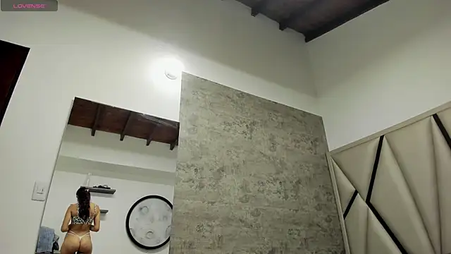 Snapshot of klariz09 chatting on 9, 10, 2025 klariz09 online show from 9, 10, 2025