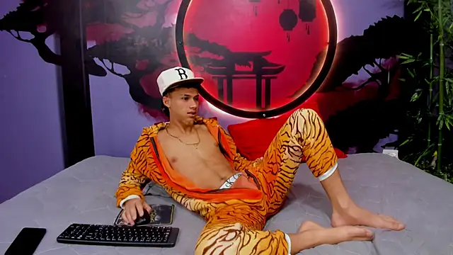 Friends Lust online show from 26, 9, 2025