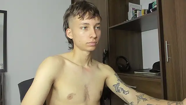 Snapshot of spacehumanz chatting on 29, 10, 2025 spacehumanz online show from 29, 10, 2025