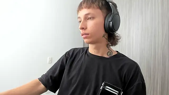 spacehumanz online show from 25, 2, 2026