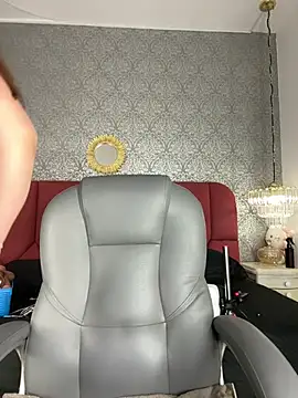 Katie shuangs online show from 24, 4, 2026