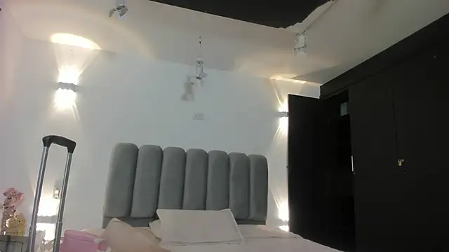 Snapshot of AlliceLover chatting on 25, 5, 2026 AlliceLover online show from 25, 5, 2026