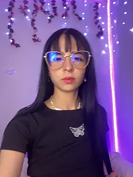 Lia  1 online show from 1, 12, 2025