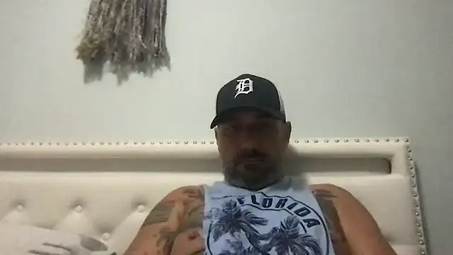 tattedNitalian online show from 2, 11, 2025