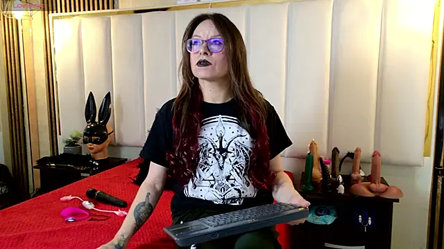 EvangelineJones  online show from 18, 9, 2025