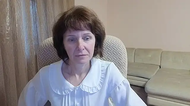 Lia Tito online show from 6, 10, 2025