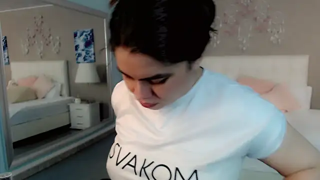 maddissonivanova online show from 16, 4, 2026