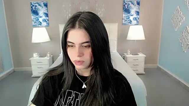 maddissonivanova online show from 9, 10, 2025