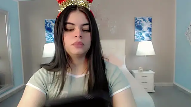 maddissonivanova online show from 5, 12, 2025