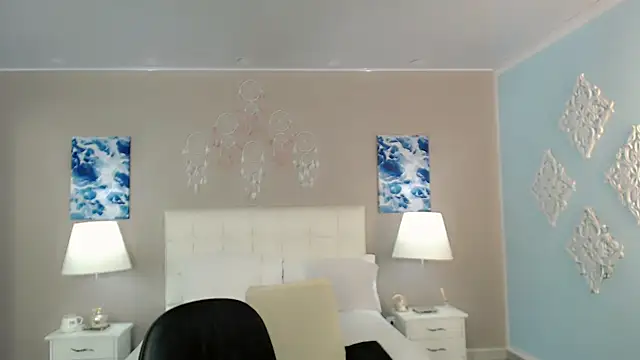 maddissonivanova online show from 2, 11, 2025