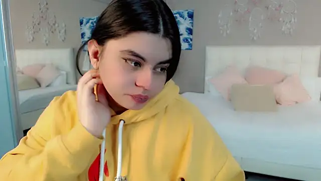 maddissonivanova online show from 8, 4, 2026