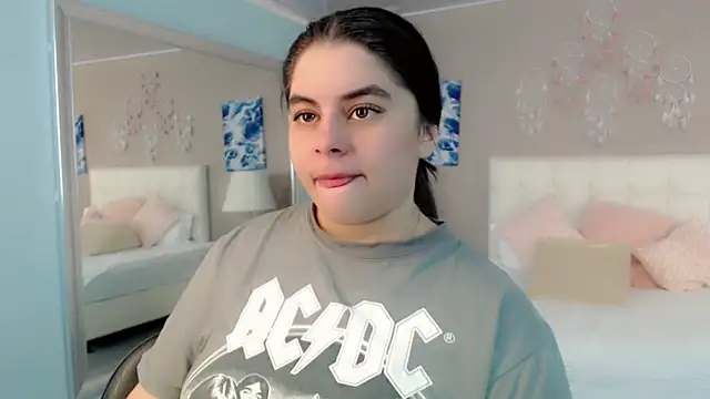 maddissonivanova online show from 15, 4, 2026