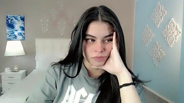 maddissonivanova online show from 4, 11, 2025