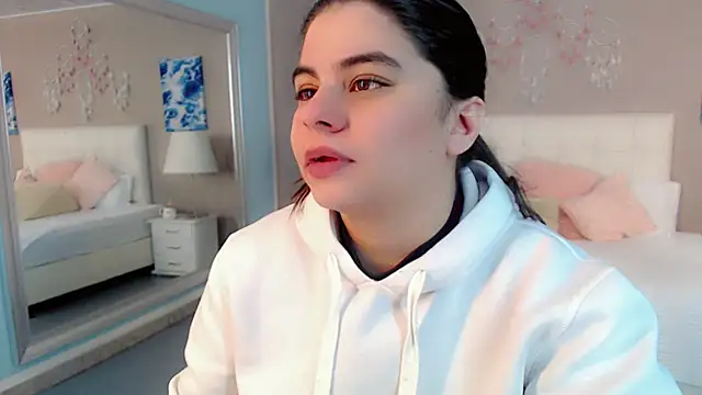 maddissonivanova online show from 17, 4, 2026