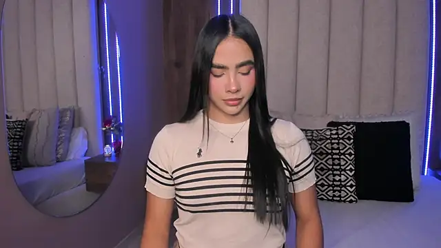 LucySalvatore  online show from 23, 2, 2026