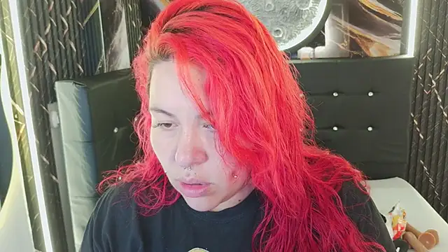 Witch Scarlet online show from 16, 4, 2026