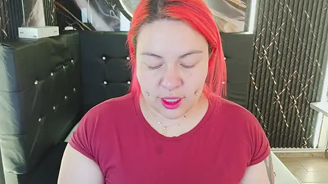 Witch Scarlet online show from 22, 4, 2026