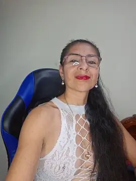 Snapshot of Natasha_50 chatting on 15, 12, 2025 Natasha 50 online show from 15, 12, 2025