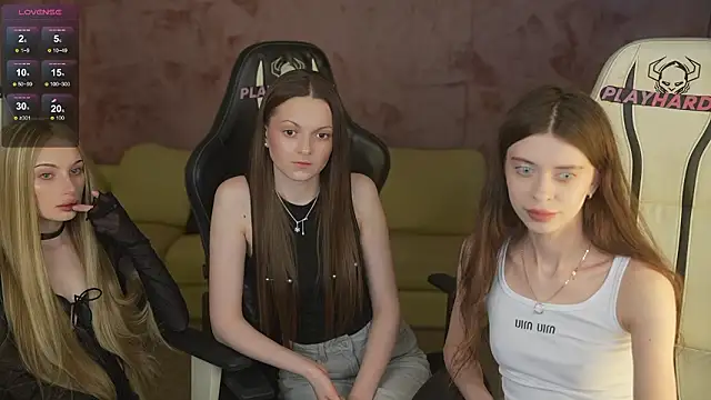 Regina Sweet054 online show from 19, 3, 2026