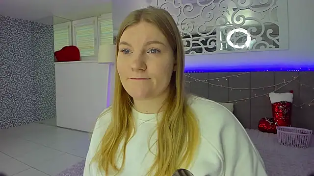 AshleyJoness online show from 16, 12, 2025