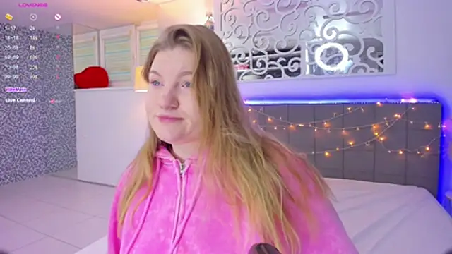 AshleyJoness online show from 21, 12, 2025