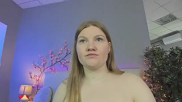 Snapshot of AshleyJoness chatting on 7, 5, 2026 AshleyJoness online show from 7, 5, 2026