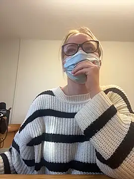 hazel wood21 online show from 6, 3, 2026