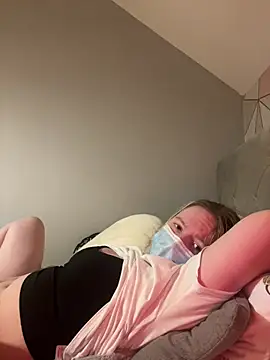 hazel wood21 online show from 24, 2, 2026