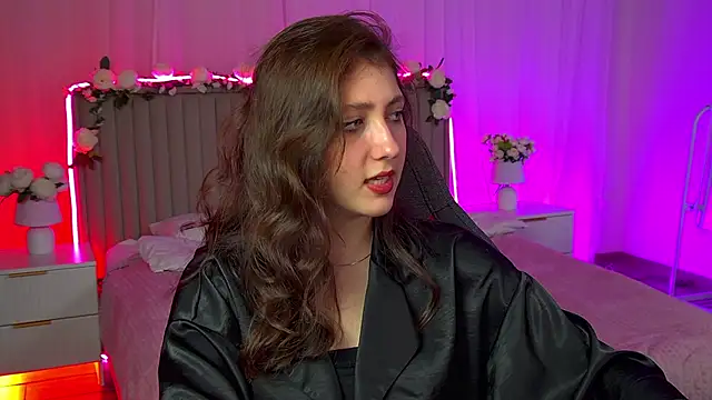 Mary Miiller online show from 29, 11, 2025