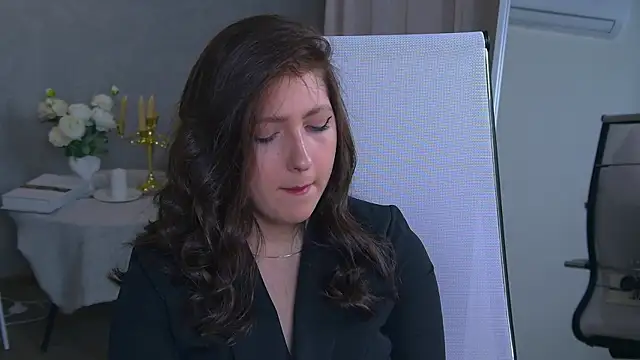 Mary Miiller online show from 11, 11, 2025