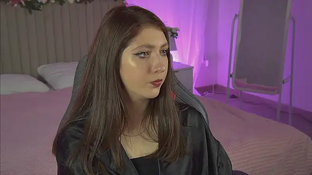 Mary Miiller online show from 12, 10, 2025