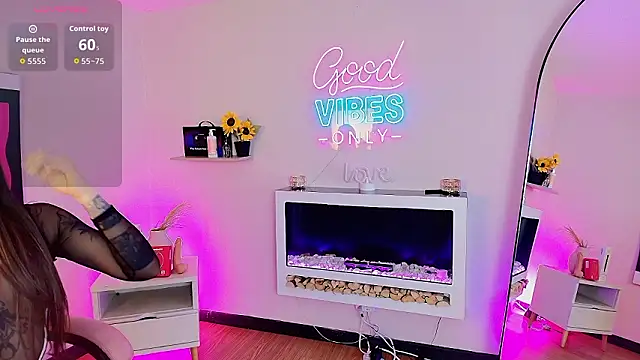 Alice Vixen online show from 13, 3, 2026