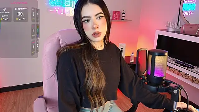 Alice Vixen online show from 19, 11, 2025