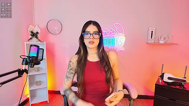 Alice Vixen online show from 11, 11, 2025