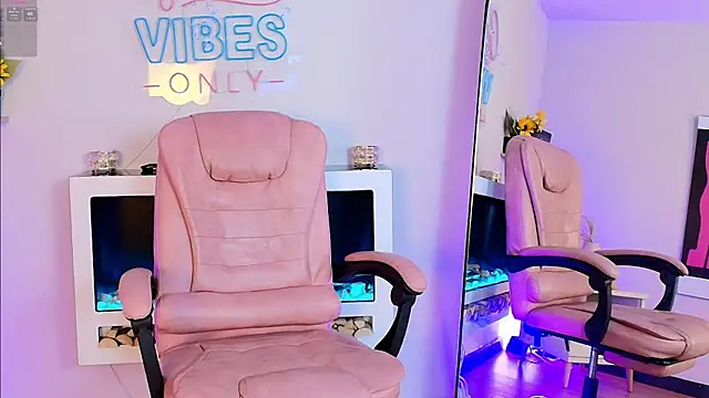 Alice Vixen online show from 8, 4, 2026