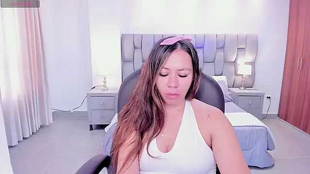 Brandy priscot online show from 22, 10, 2025