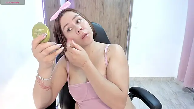 Brandy priscot online show from 1, 2, 2026