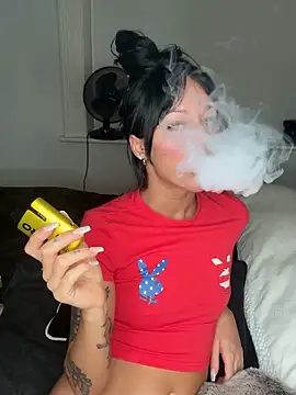 Snapshot of juicylucie chatting on 24, 9, 2025 juicylucie online show from 24, 9, 2025