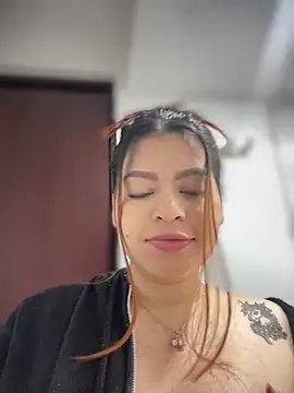 Yaqui elle online show from 6, 1, 2026