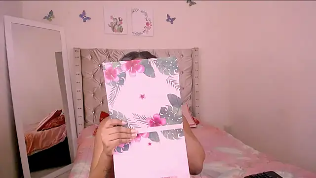 Snapshot of bonniebakerz1 chatting on 2, 12, 2025 bonniebakerz1 online show from 2, 12, 2025