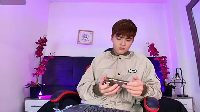 Lucass love online show from 4, 4, 2026