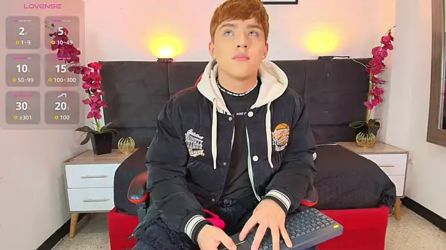 Snapshot of Lucass_love chatting on 26, 5, 2026 Lucass love online show from 26, 5, 2026