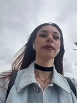 Amelie Crosby online show from 27, 6, 2026