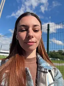 Amelie Crosby online show from 14, 6, 2026