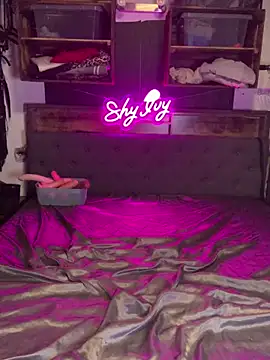 Shy Ivy online show from 10, 9, 2025